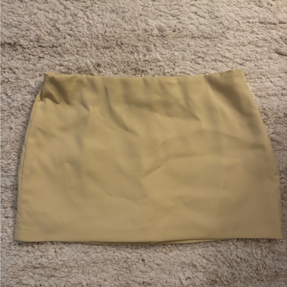 NWT Abercrombie & Fitch Butter Yellow Mini Skort